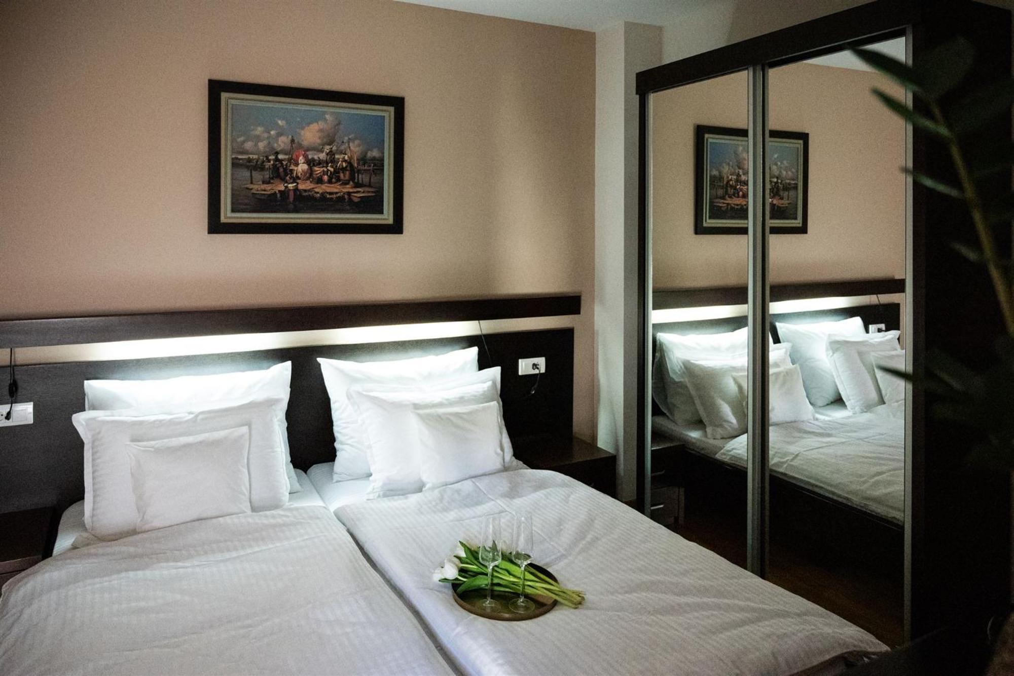 Bed and Breakfast Atrium Sremska Mitrovica Exterior foto